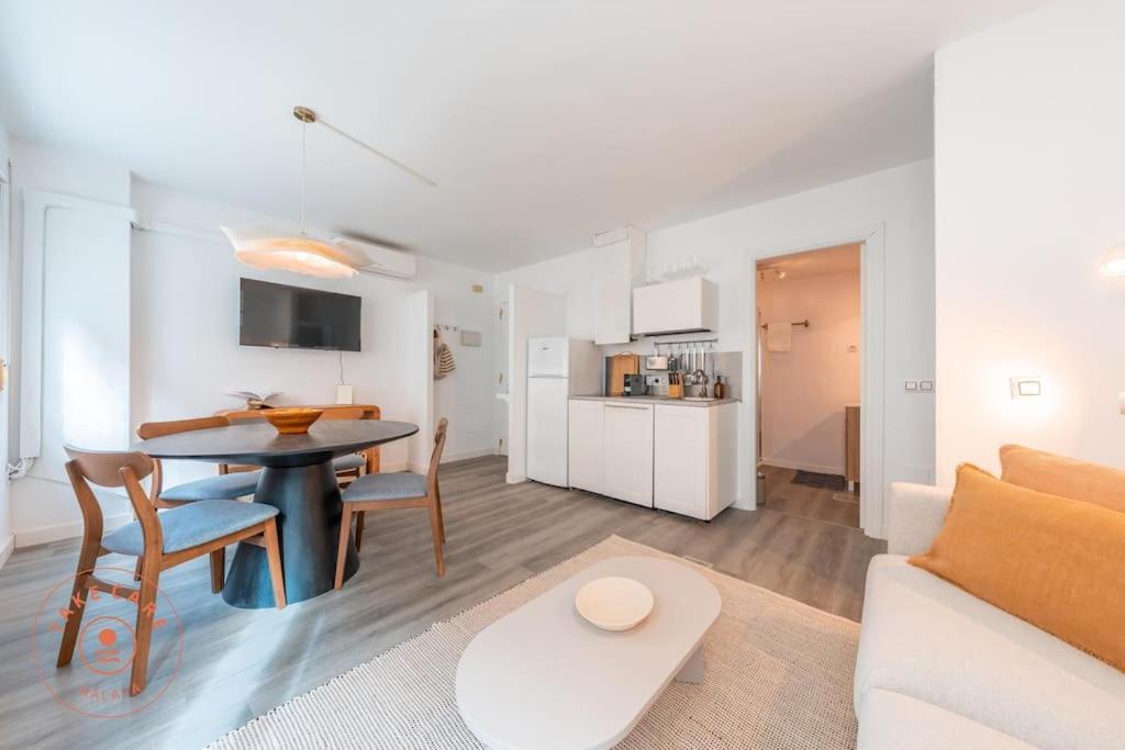 Apartment In Pedregalejo Near The Beach! - Tcm Málaga Buitenkant foto